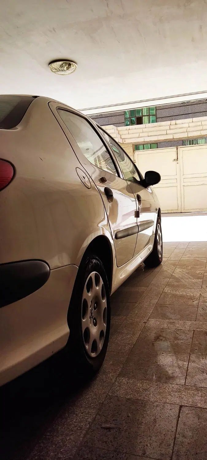 پژو ۲۰۶ صندوق دار v8 - 1398