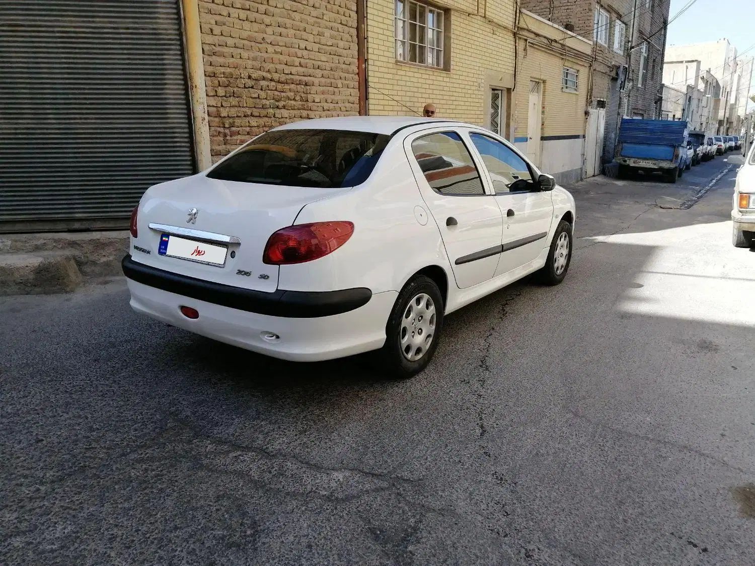 پژو ۲۰۶ صندوق دار v8 - 1398