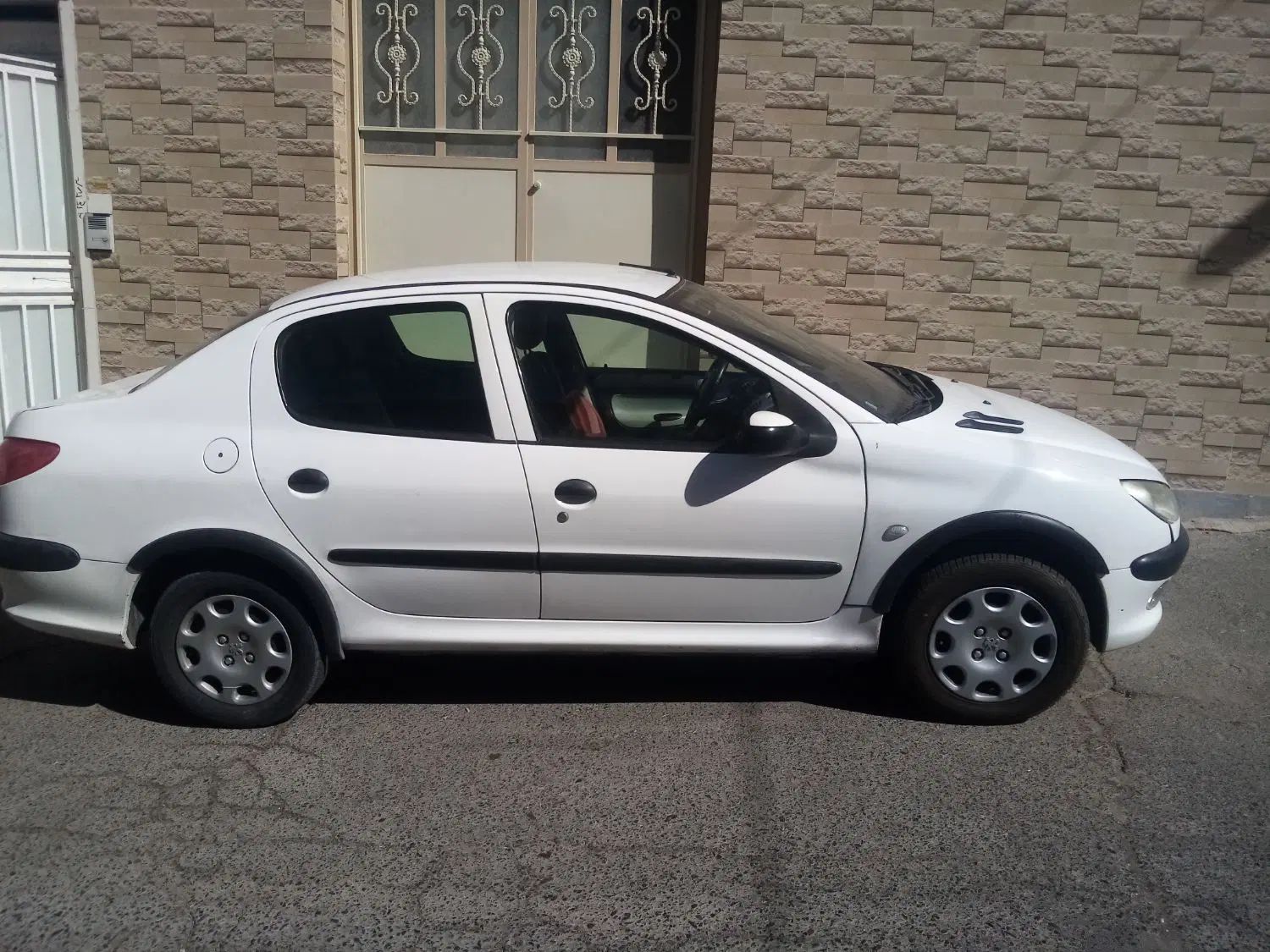 پژو ۲۰۶ صندوق دار v8 - 1390