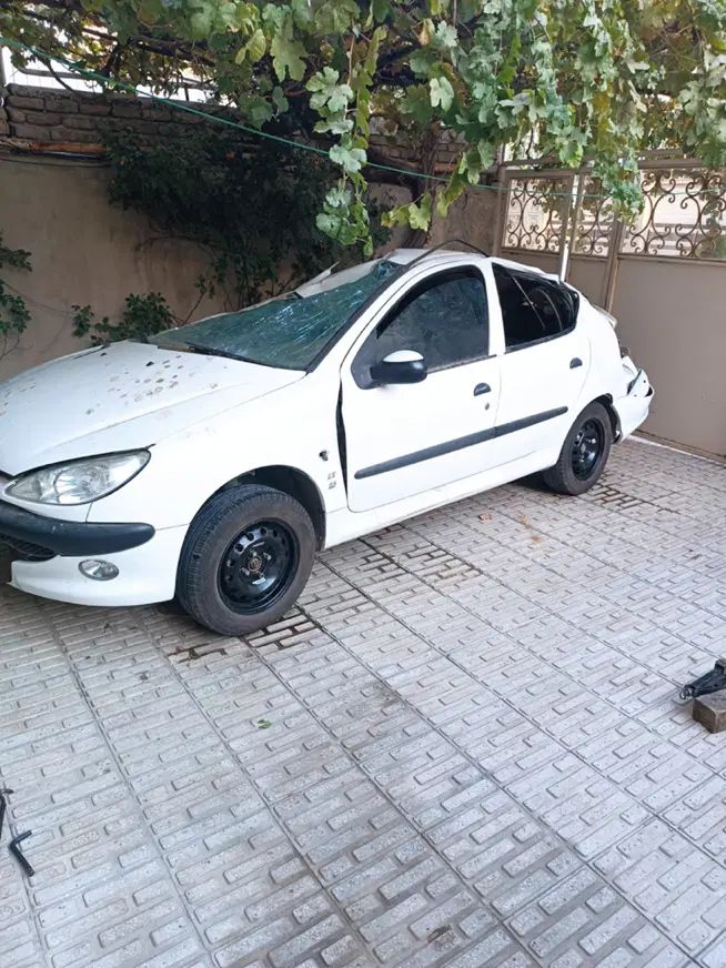 پژو ۲۰۶ صندوق دار v8 - 1391