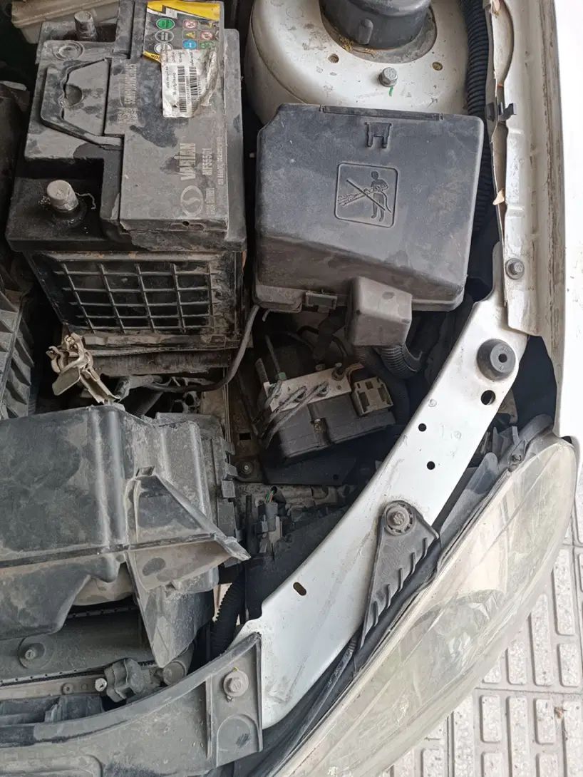 پژو ۲۰۶ صندوق دار v8 - 1391
