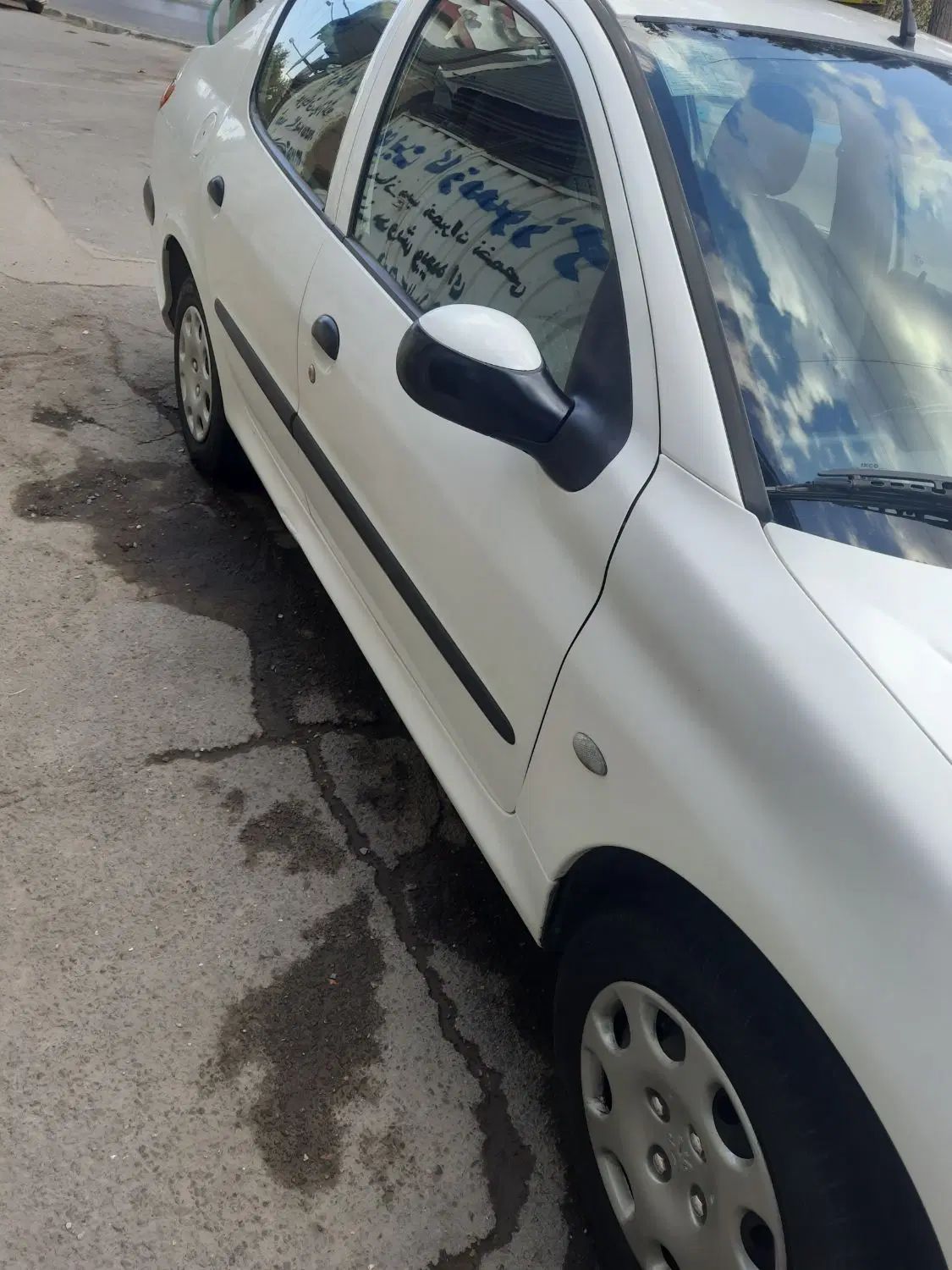 پژو ۲۰۶ صندوق دار v8 - 1393