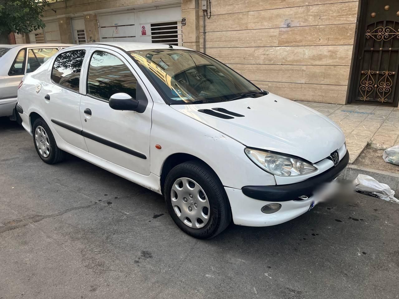 پژو ۲۰۶ صندوق دار v8 - 1392