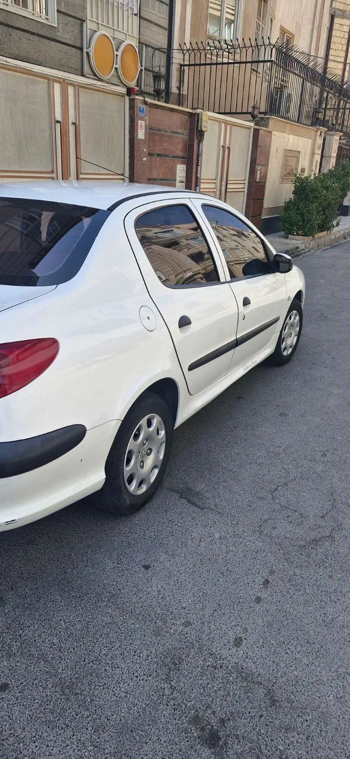 پژو ۲۰۶ صندوق دار v8 - 1400