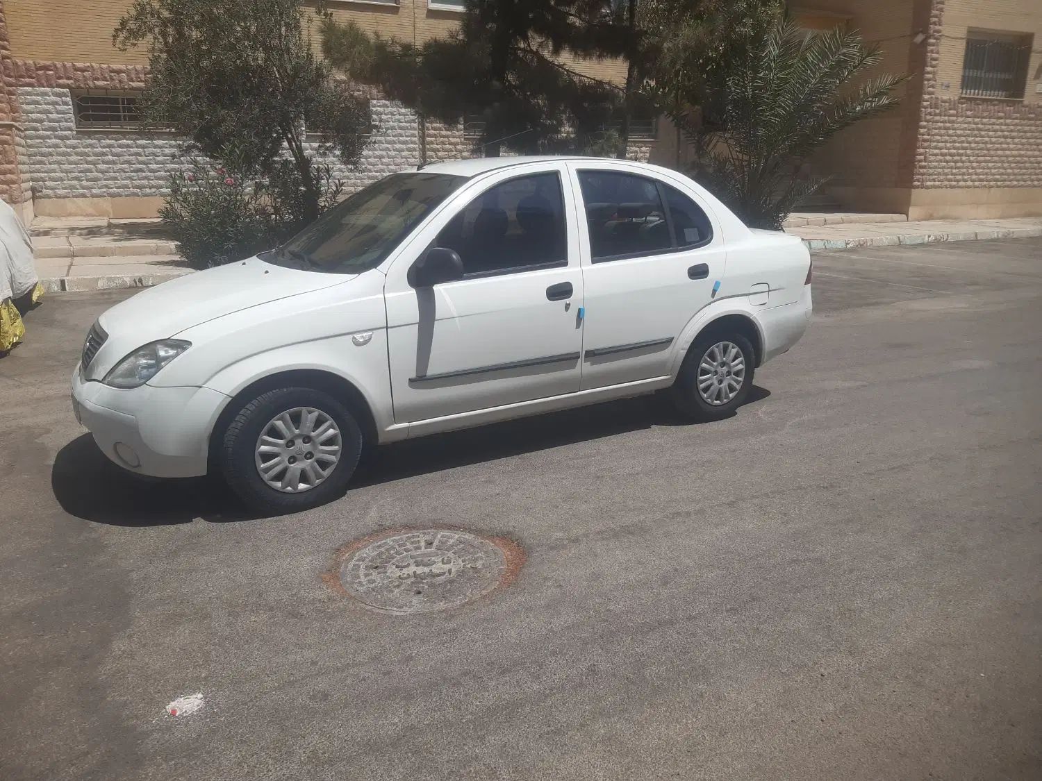 تیبا صندوق دار SX - 1400