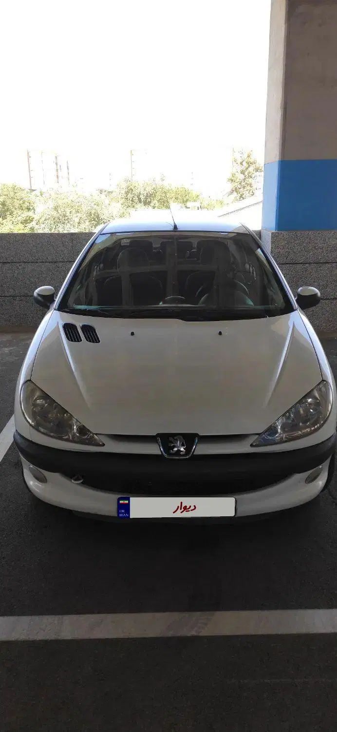 پژو ۲۰۶ صندوق دار v8 - 1396