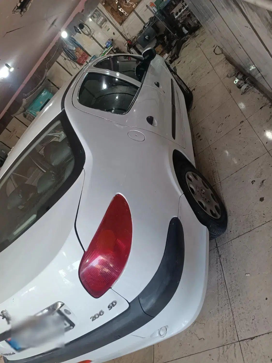 پژو ۲۰۶ صندوق دار v8 - 1394
