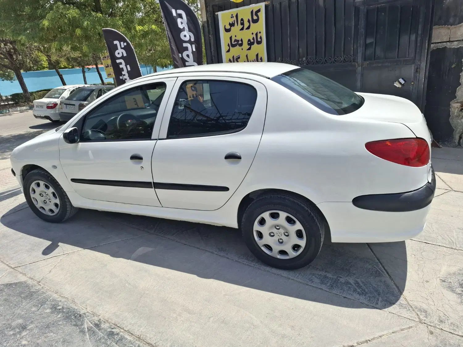 پژو ۲۰۶ صندوق دار v8 - 1393