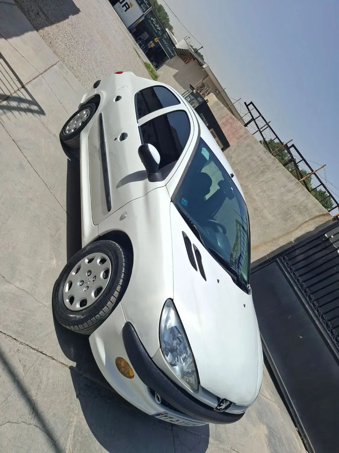 پژو ۲۰۶ صندوق دار v8 - 1393