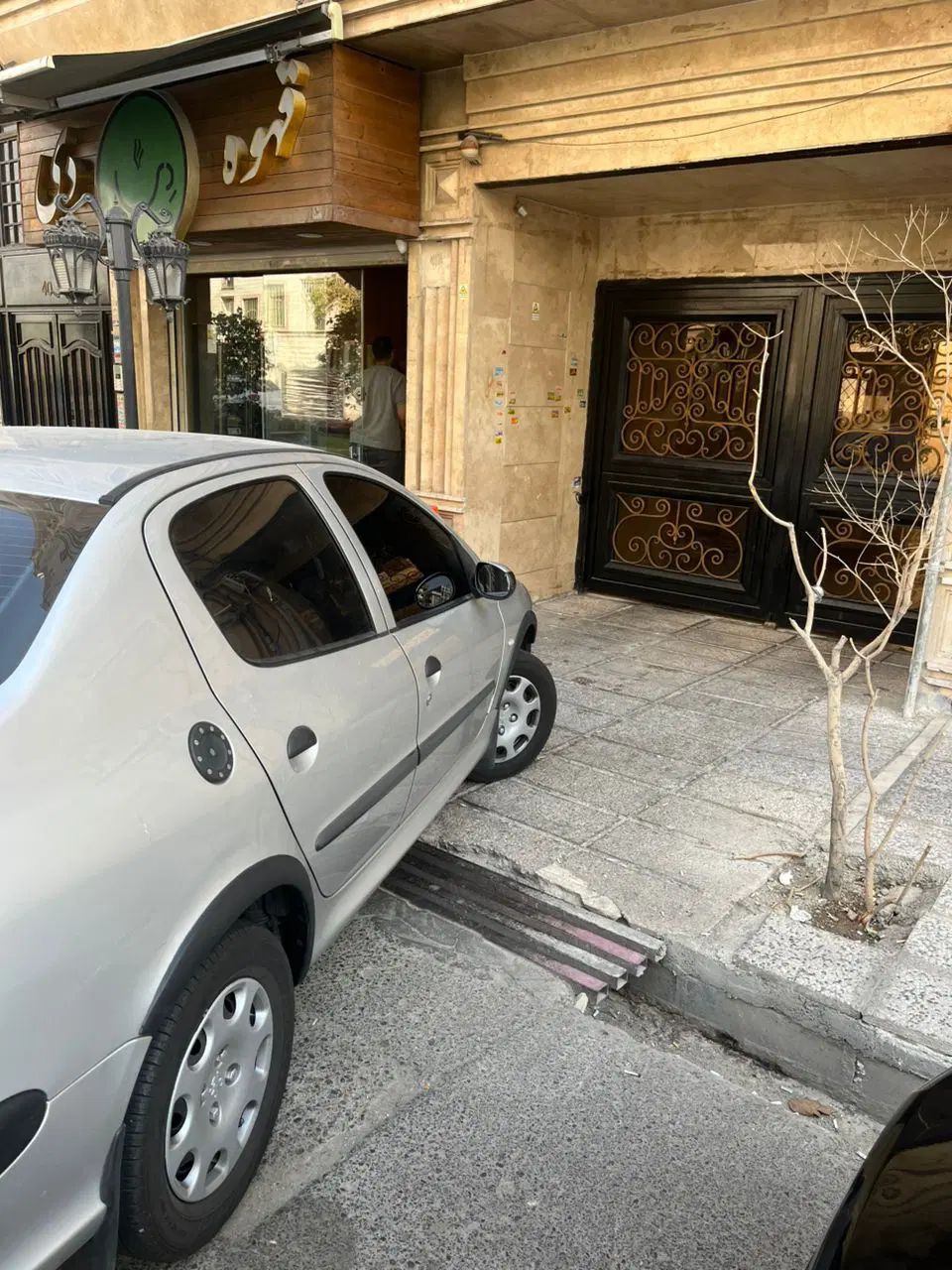 پژو ۲۰۶ صندوق دار v8 - 1390
