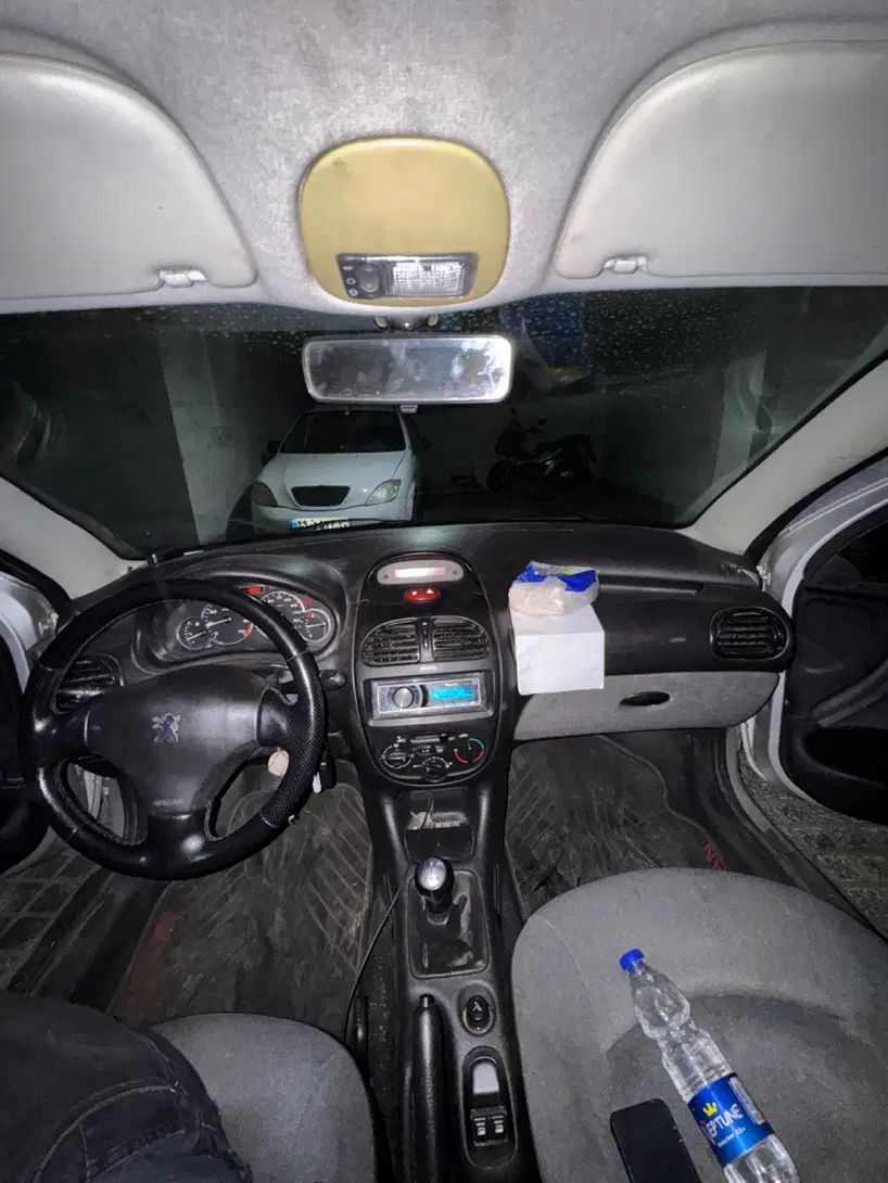 پژو ۲۰۶ صندوق دار v8 - 1390
