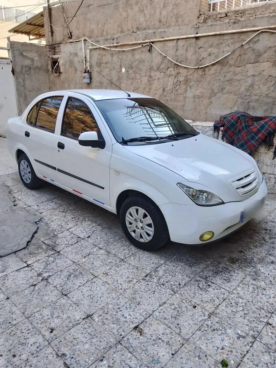 تیبا صندوق دار SX - 1401