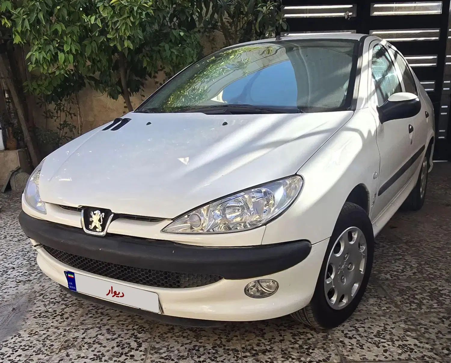 پژو ۲۰۶ صندوق دار v8 - 1394