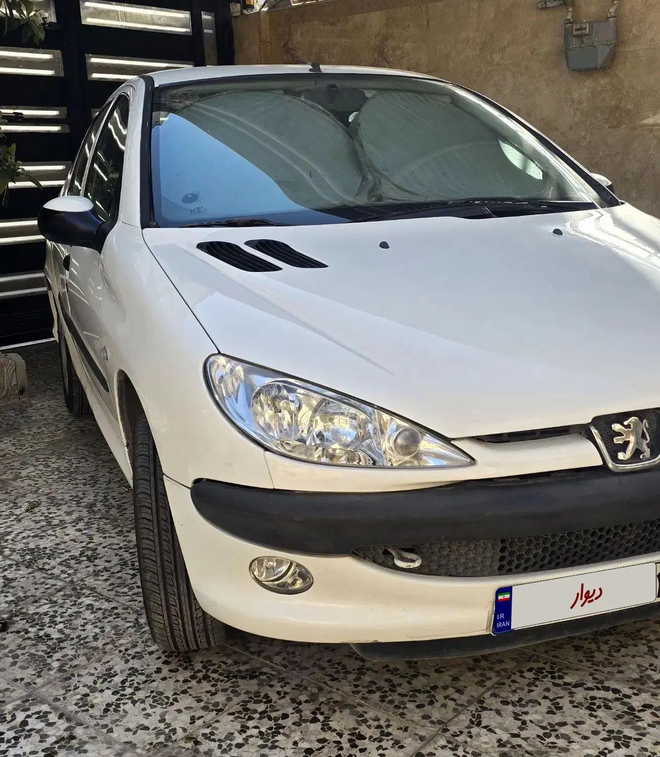پژو ۲۰۶ صندوق دار v8 - 1394