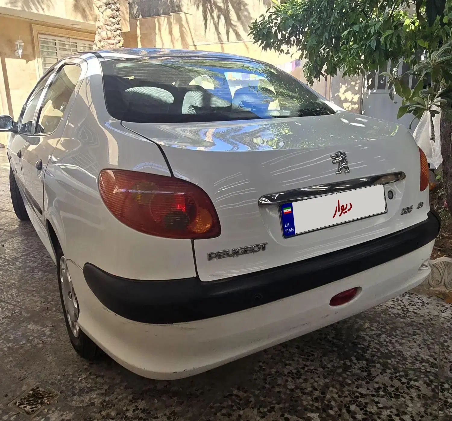 پژو ۲۰۶ صندوق دار v8 - 1394