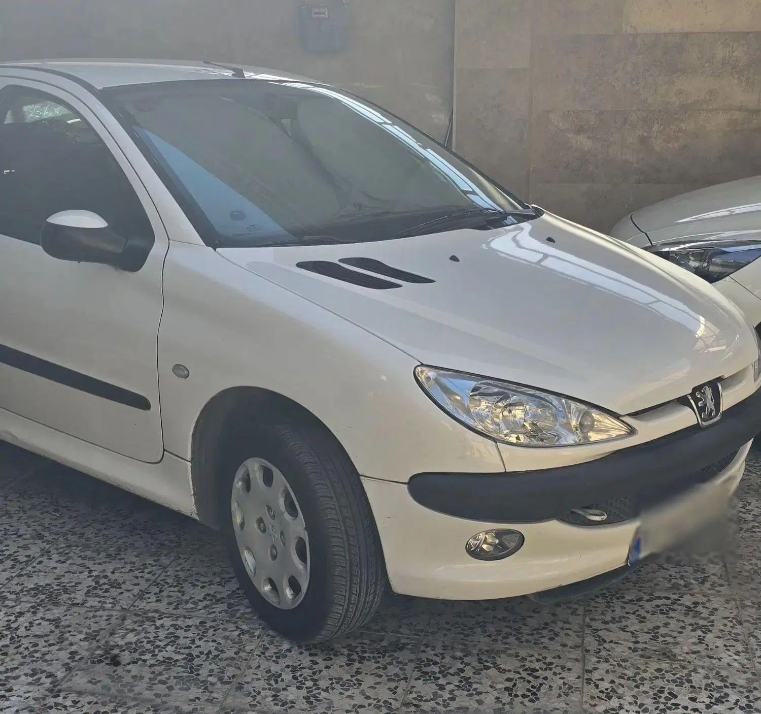 پژو ۲۰۶ صندوق دار v8 - 1394