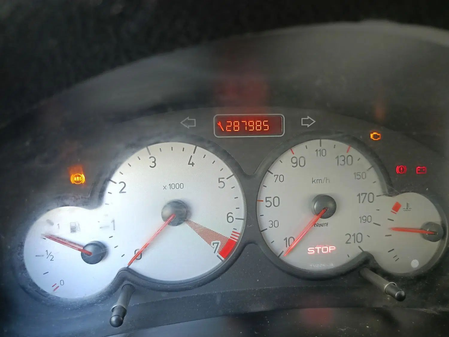 پژو ۲۰۶ صندوق دار v8 - 1393