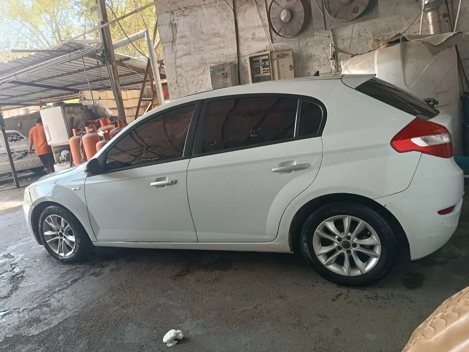 خودرو برلیانس، H320 آگهی ann_20312179