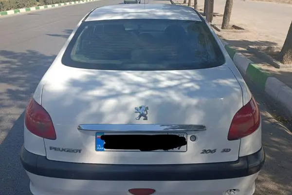 پژو ۲۰۶ صندوق دار v8 - 1393