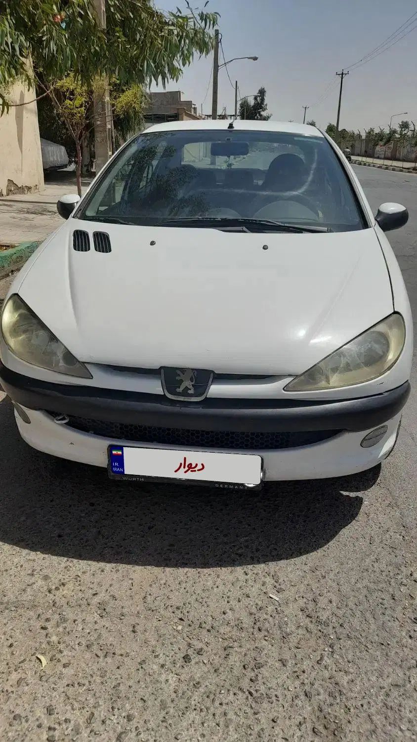 پژو ۲۰۶ صندوق دار v8 - 1390