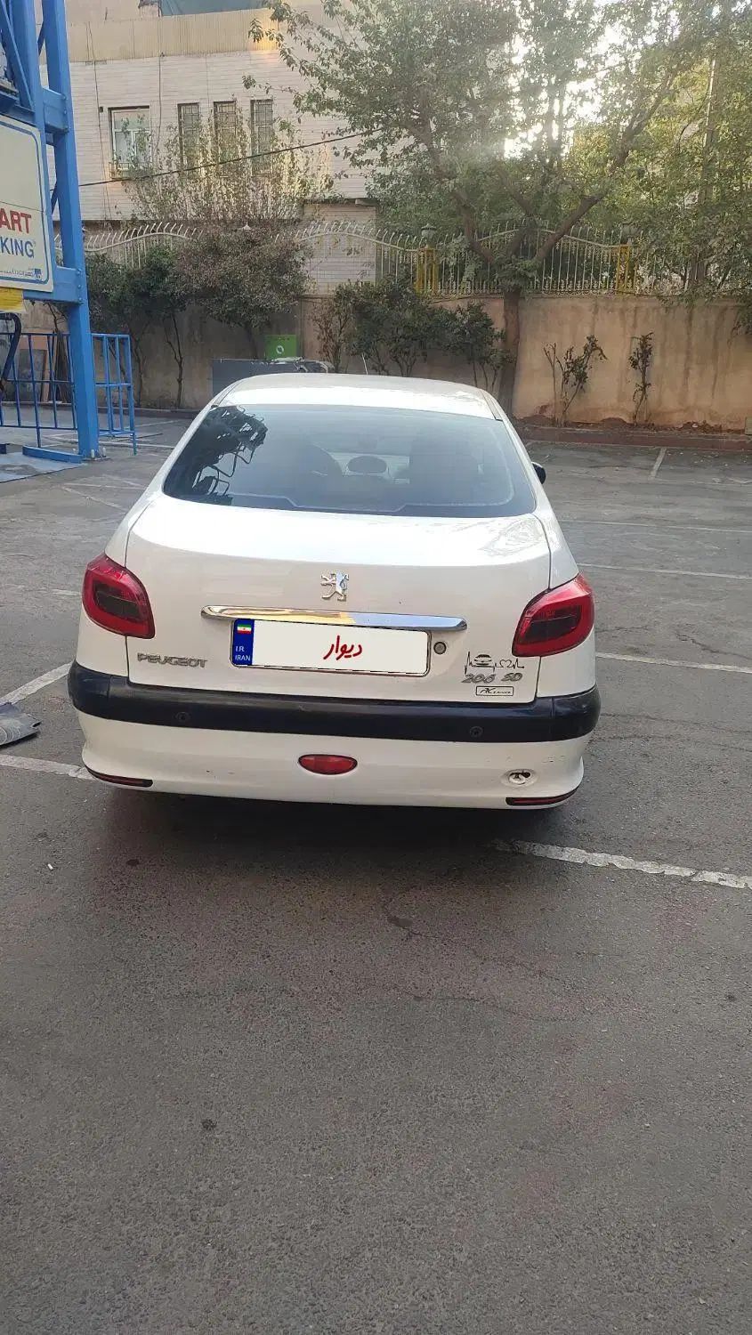 پژو ۲۰۶ صندوق دار v8 - 1397