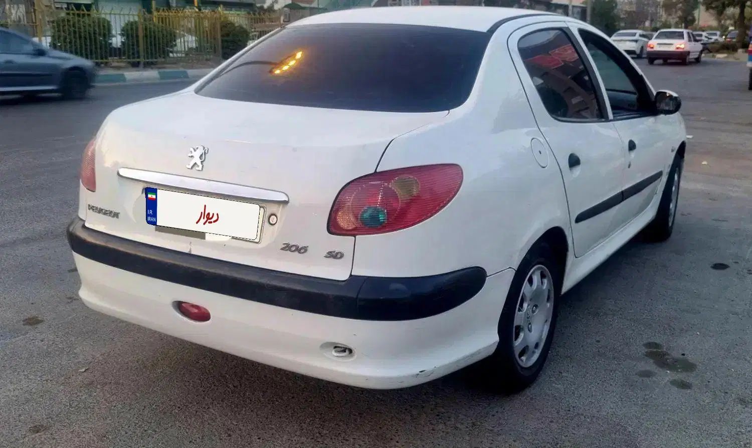پژو ۲۰۶ صندوق دار v8 - 1389