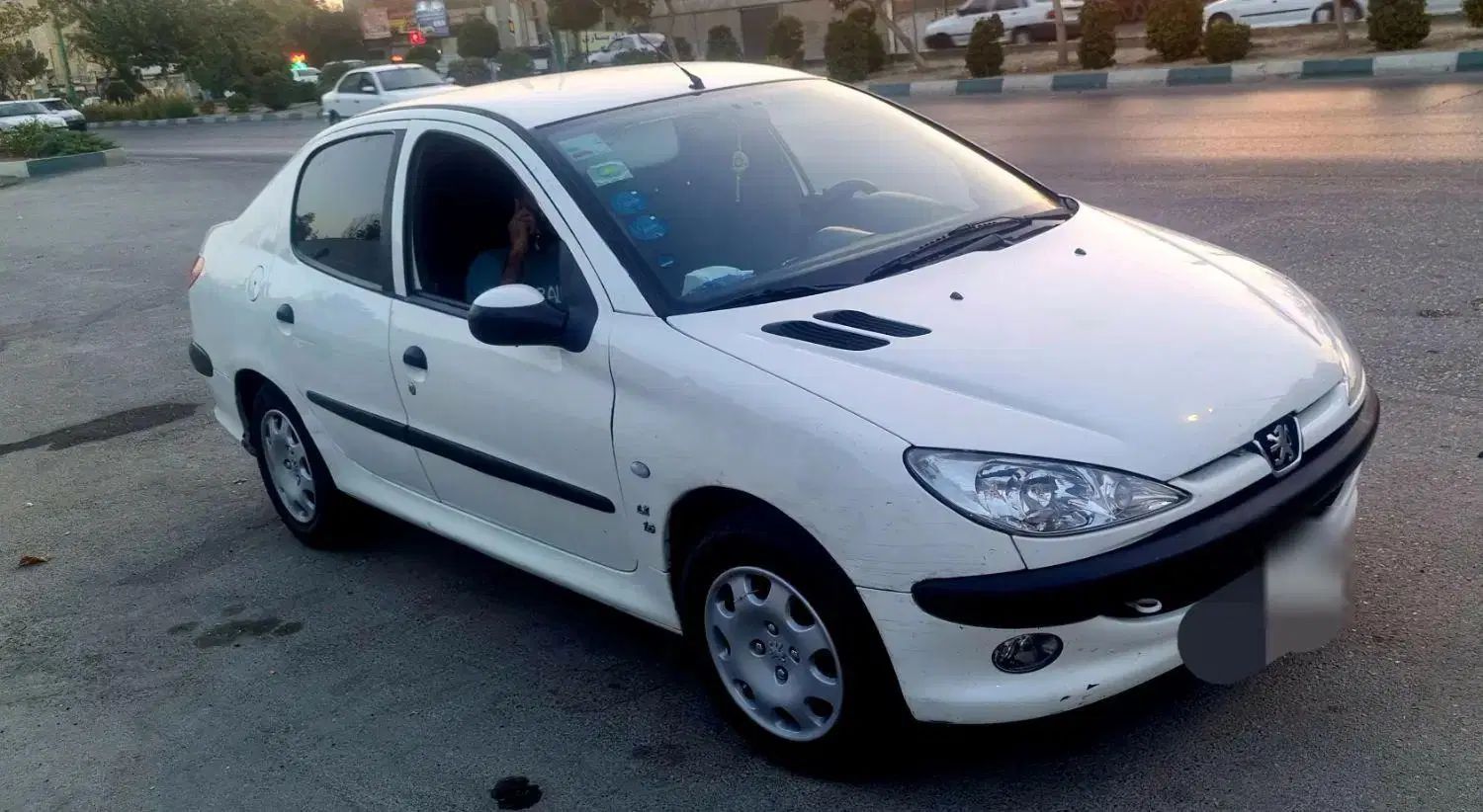 پژو ۲۰۶ صندوق دار v8 - 1389