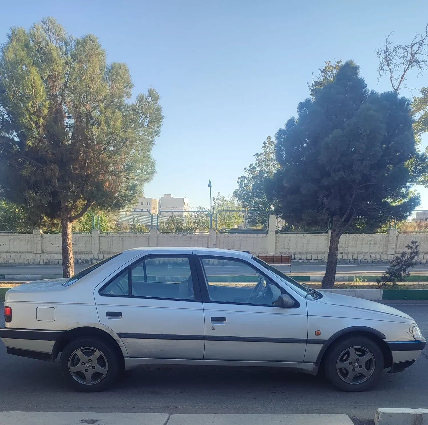 پژو 405 GL - 1379