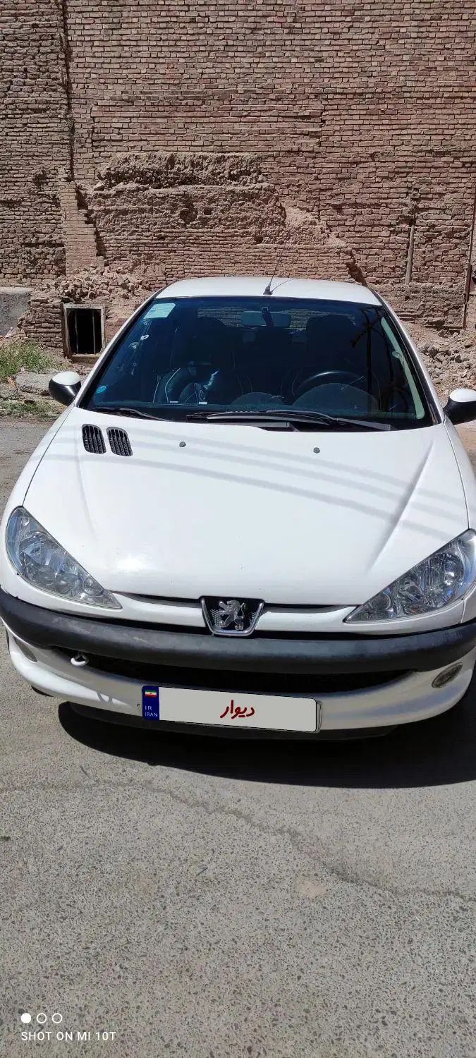 پژو ۲۰۶ صندوق دار v8 - 1396