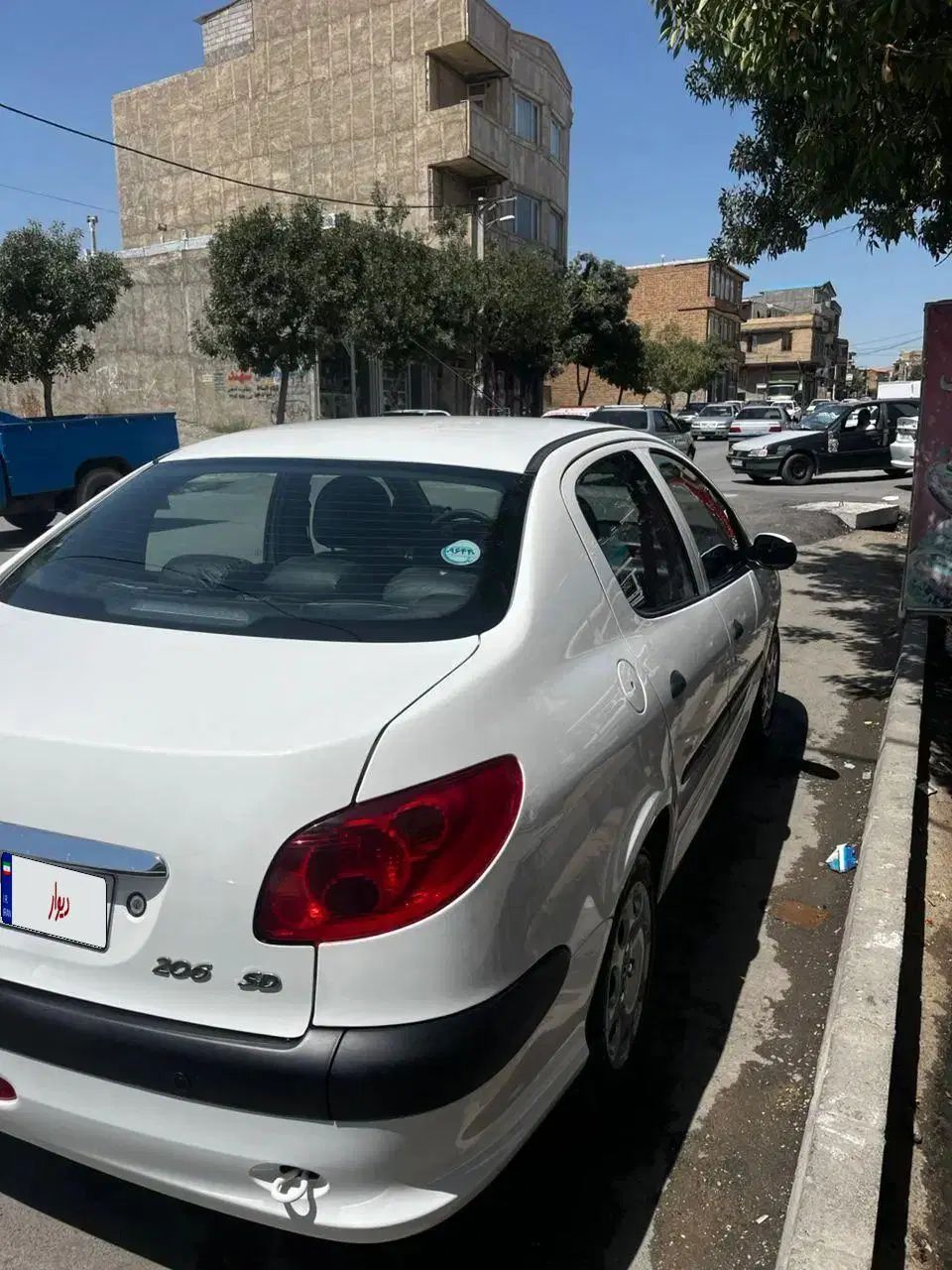 پژو ۲۰۶ صندوق دار v8 - 1394