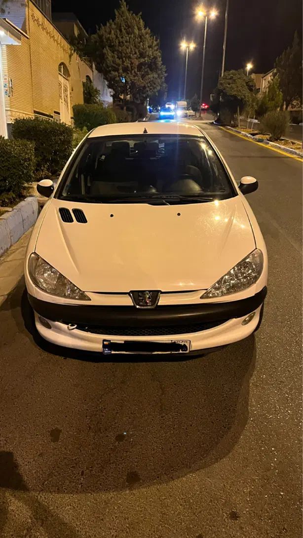 پژو ۲۰۶ صندوق دار v8 - 1396