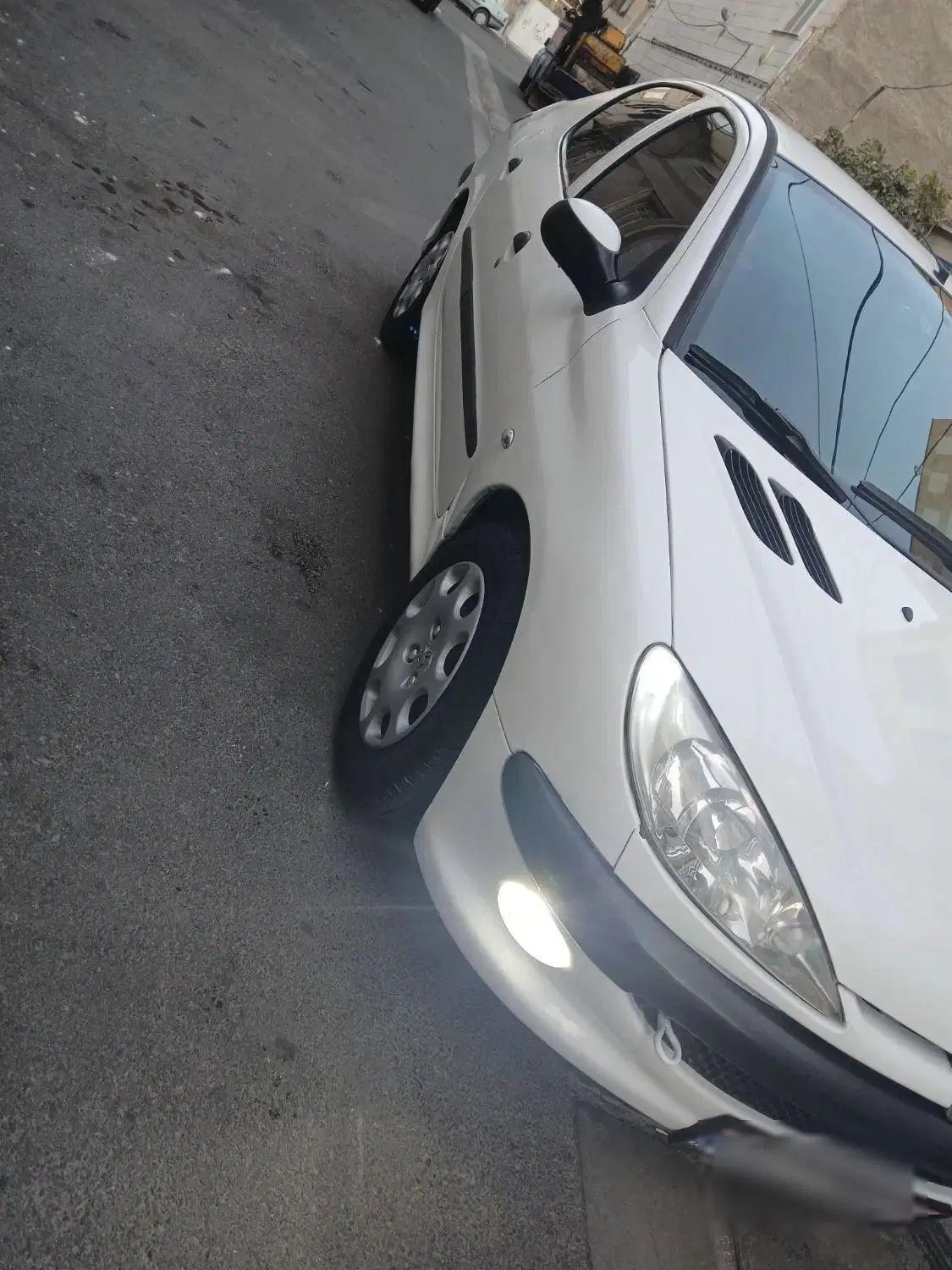 پژو ۲۰۶ صندوق دار v8 - 1396