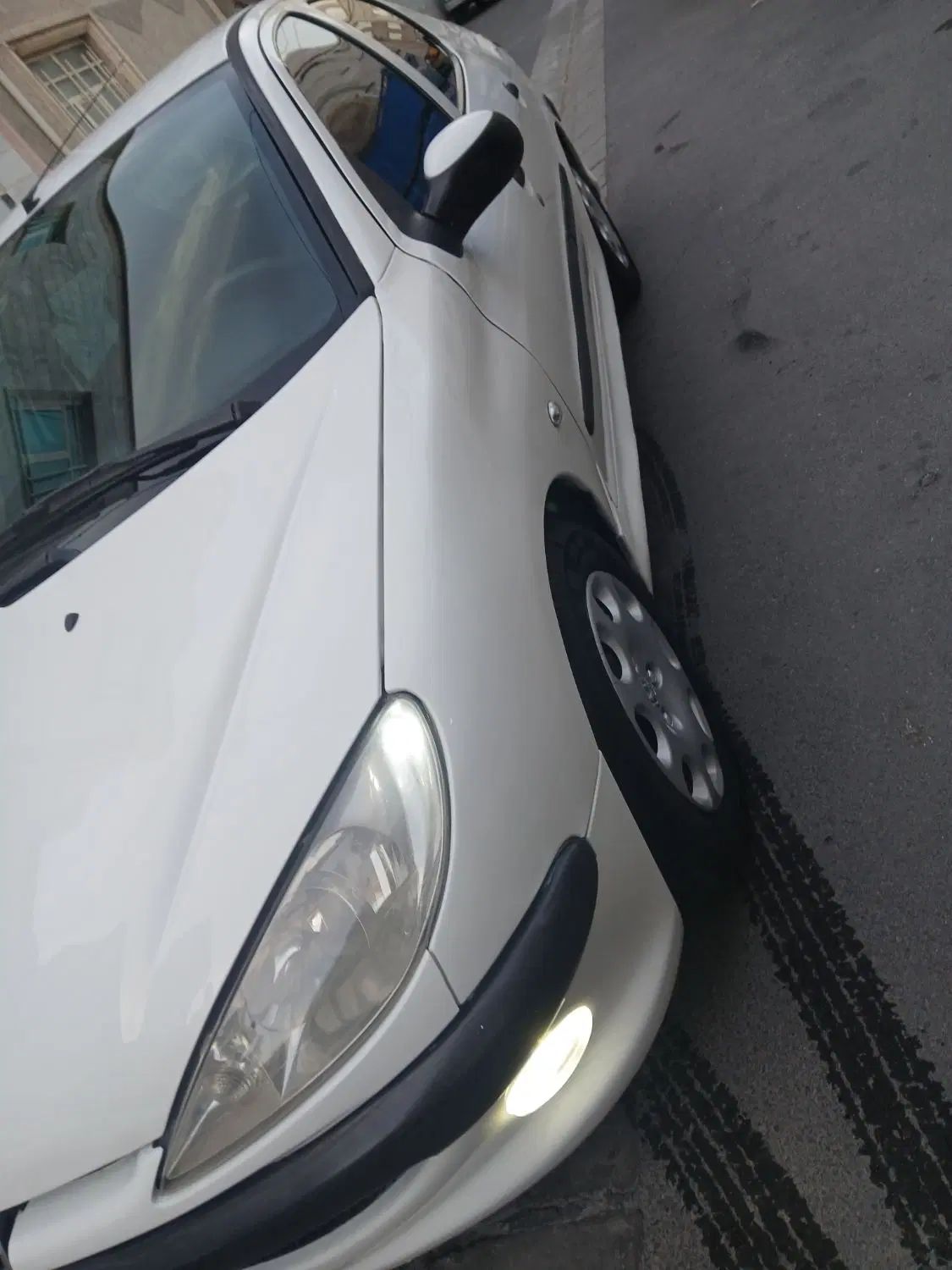 پژو ۲۰۶ صندوق دار v8 - 1396
