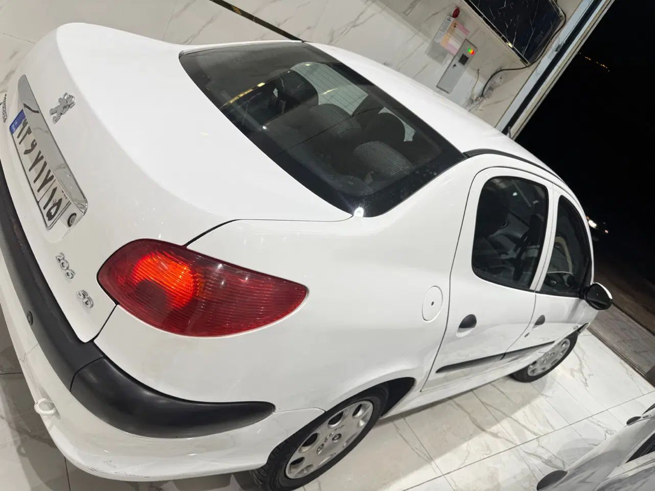 پژو ۲۰۶ صندوق دار v8 - 1398