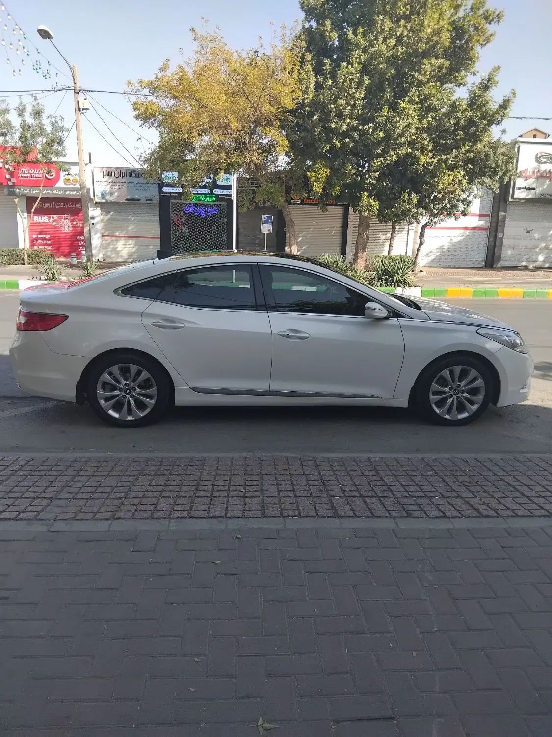 هیوندای آزرا (گرنجور) 3000cc - 2012