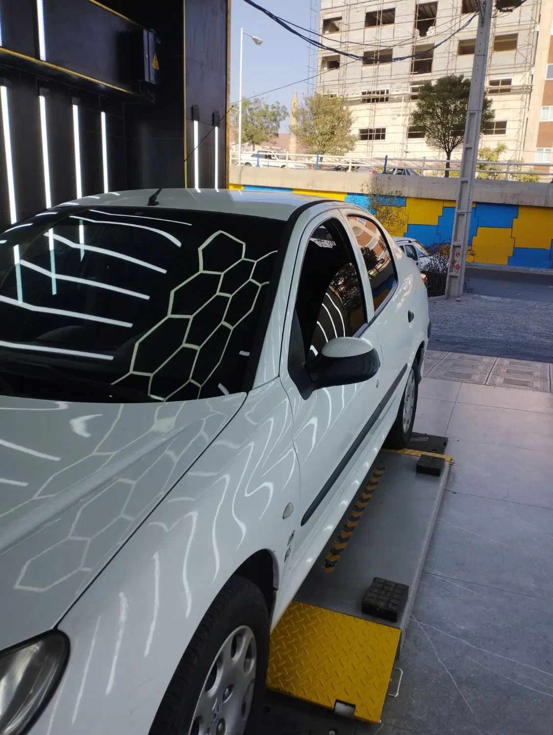 پژو ۲۰۶ صندوق دار v8 - 1397