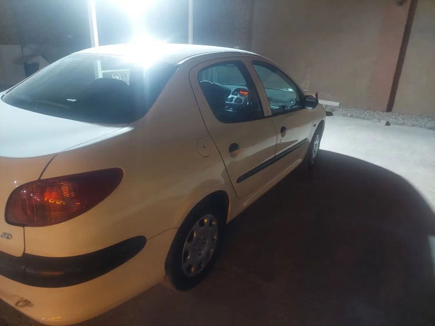 پژو ۲۰۶ صندوق دار v8 - 1395