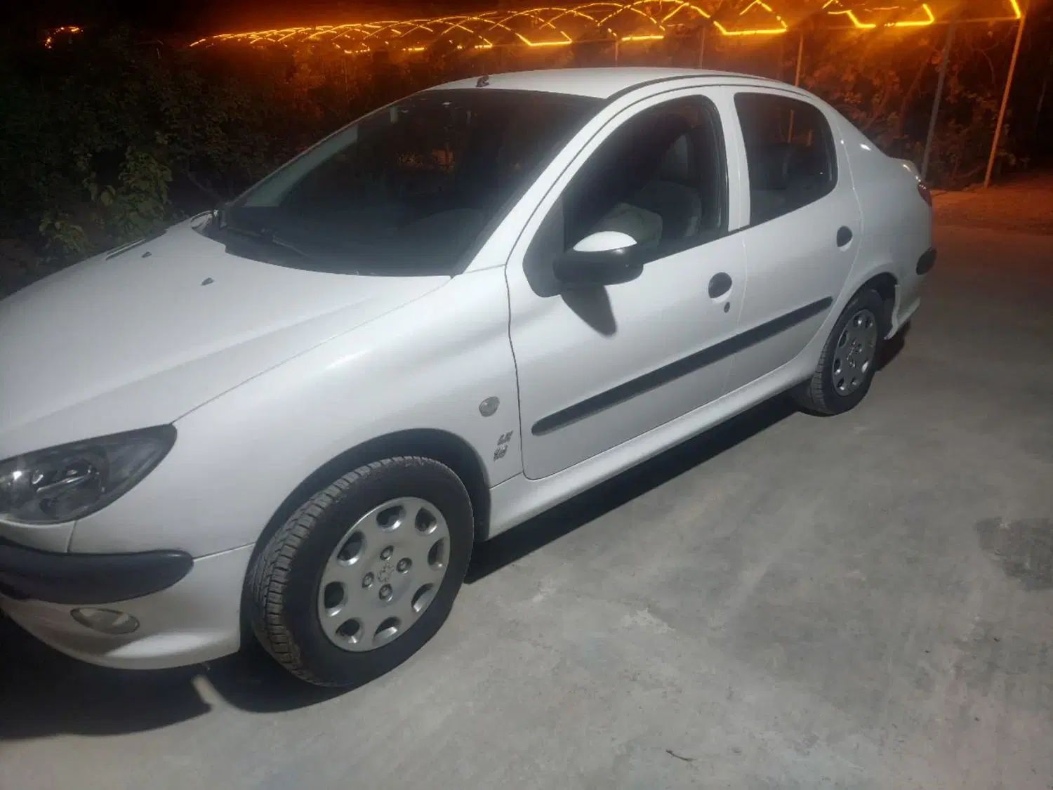 پژو ۲۰۶ صندوق دار v8 - 1395