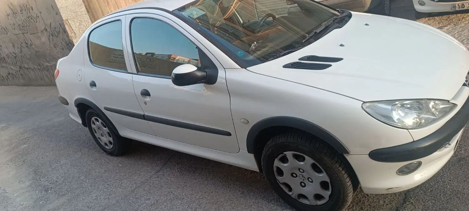 پژو ۲۰۶ صندوق دار v8 - 1396