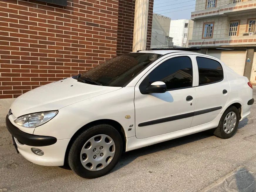 پژو ۲۰۶ صندوق دار v8 - 1396