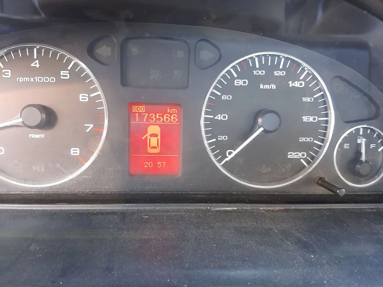 سمند LX XU7 - 1395