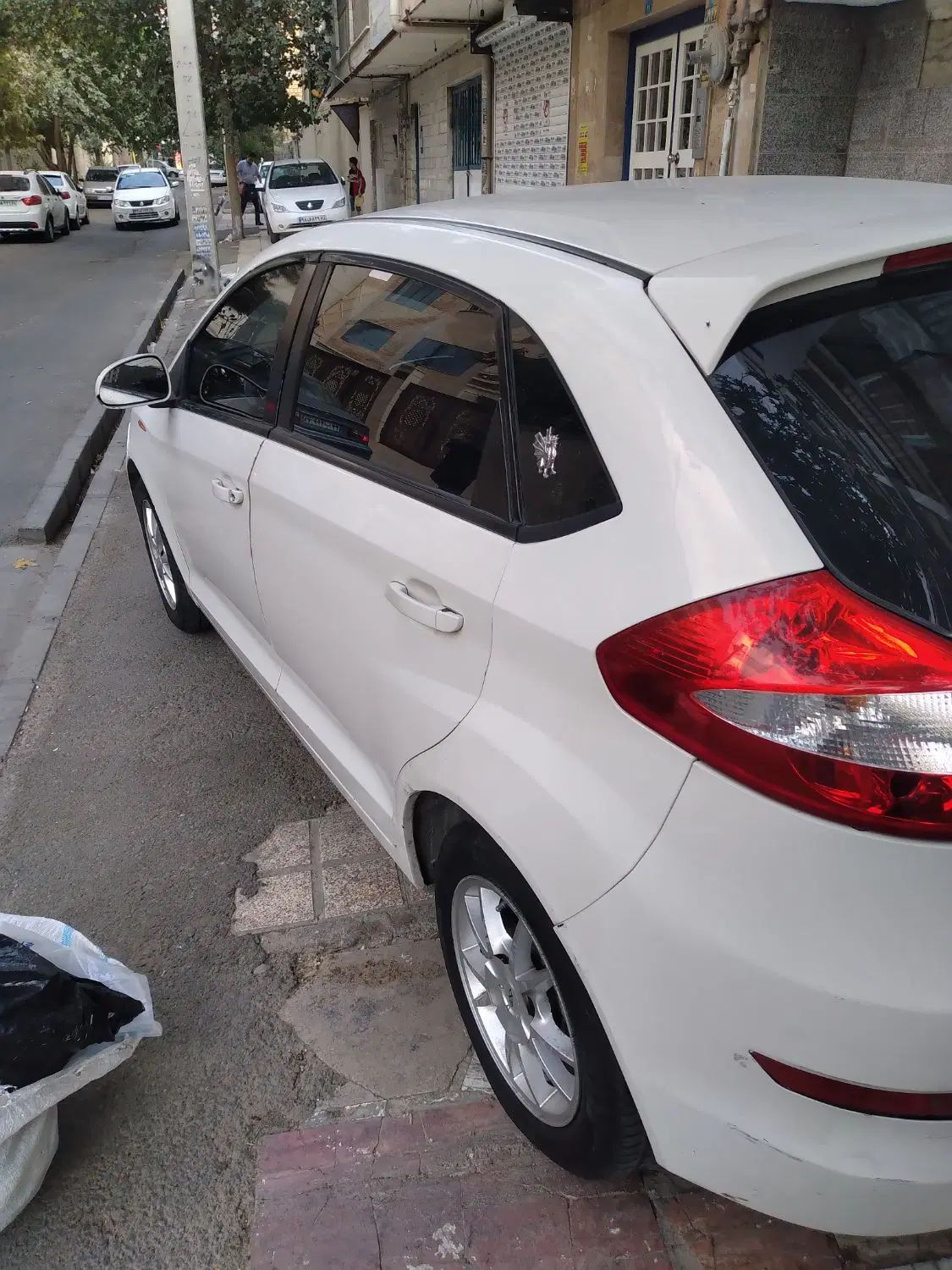 ام وی ام 315 هاچ بک ساده دنده ای - 1391