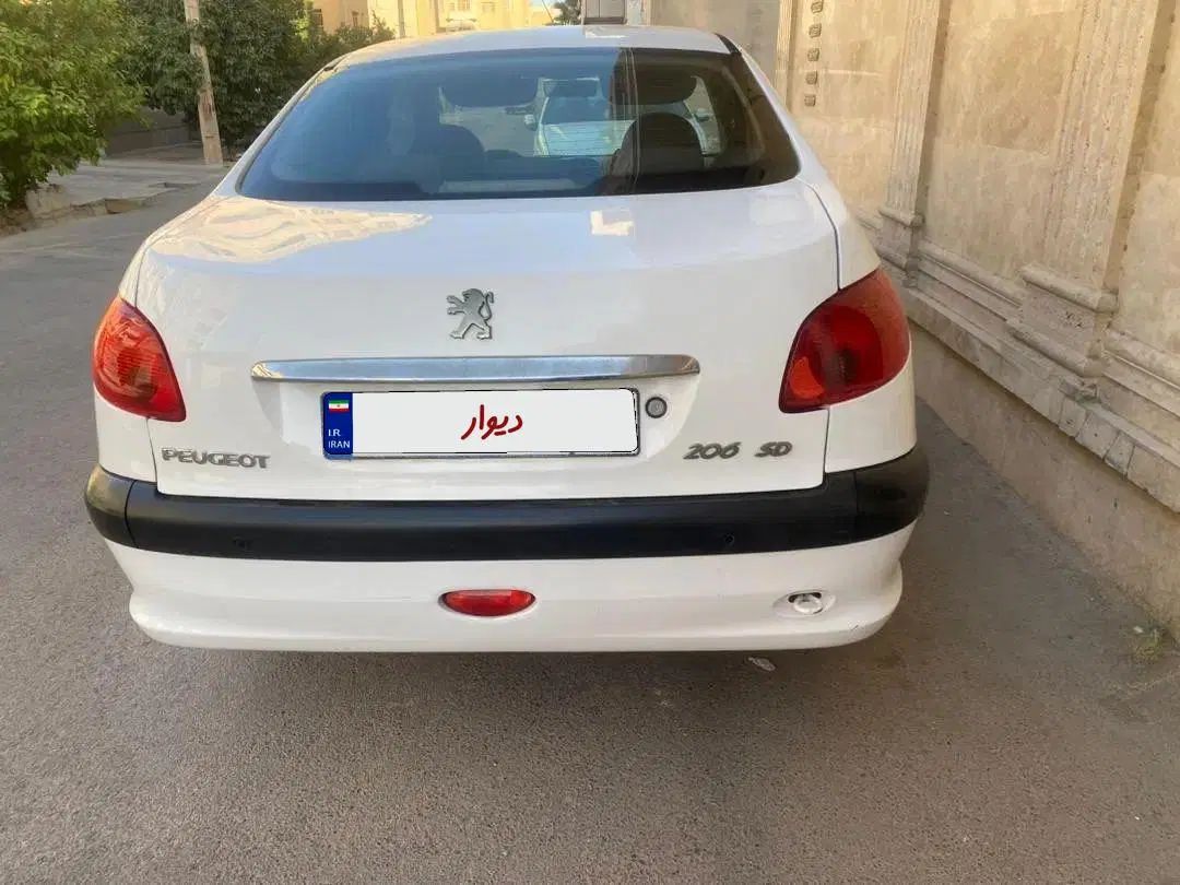 پژو ۲۰۶ صندوق دار v8 - 1396