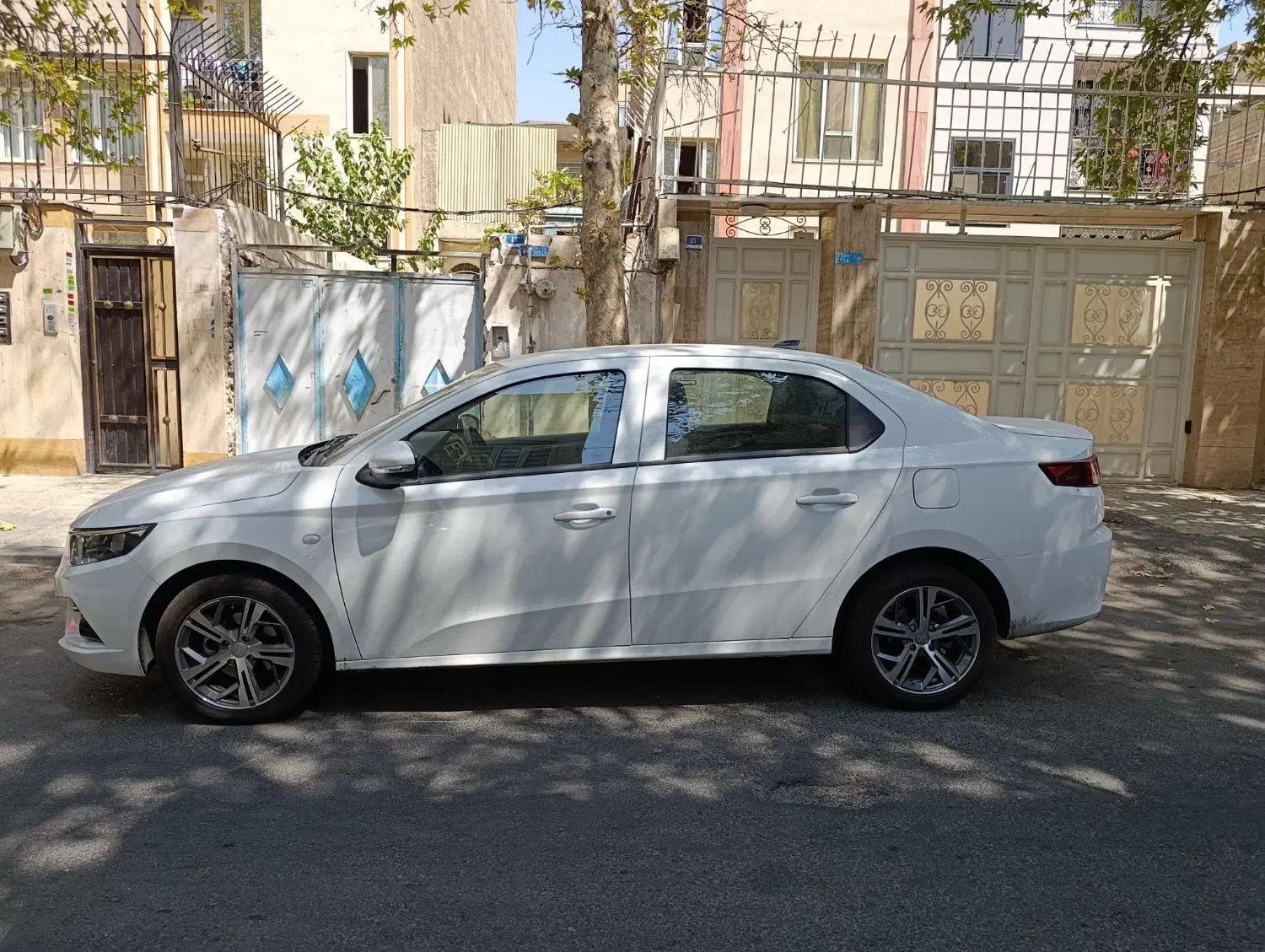 خودرو تارا، دنده‌ای آگهی ann_20318479