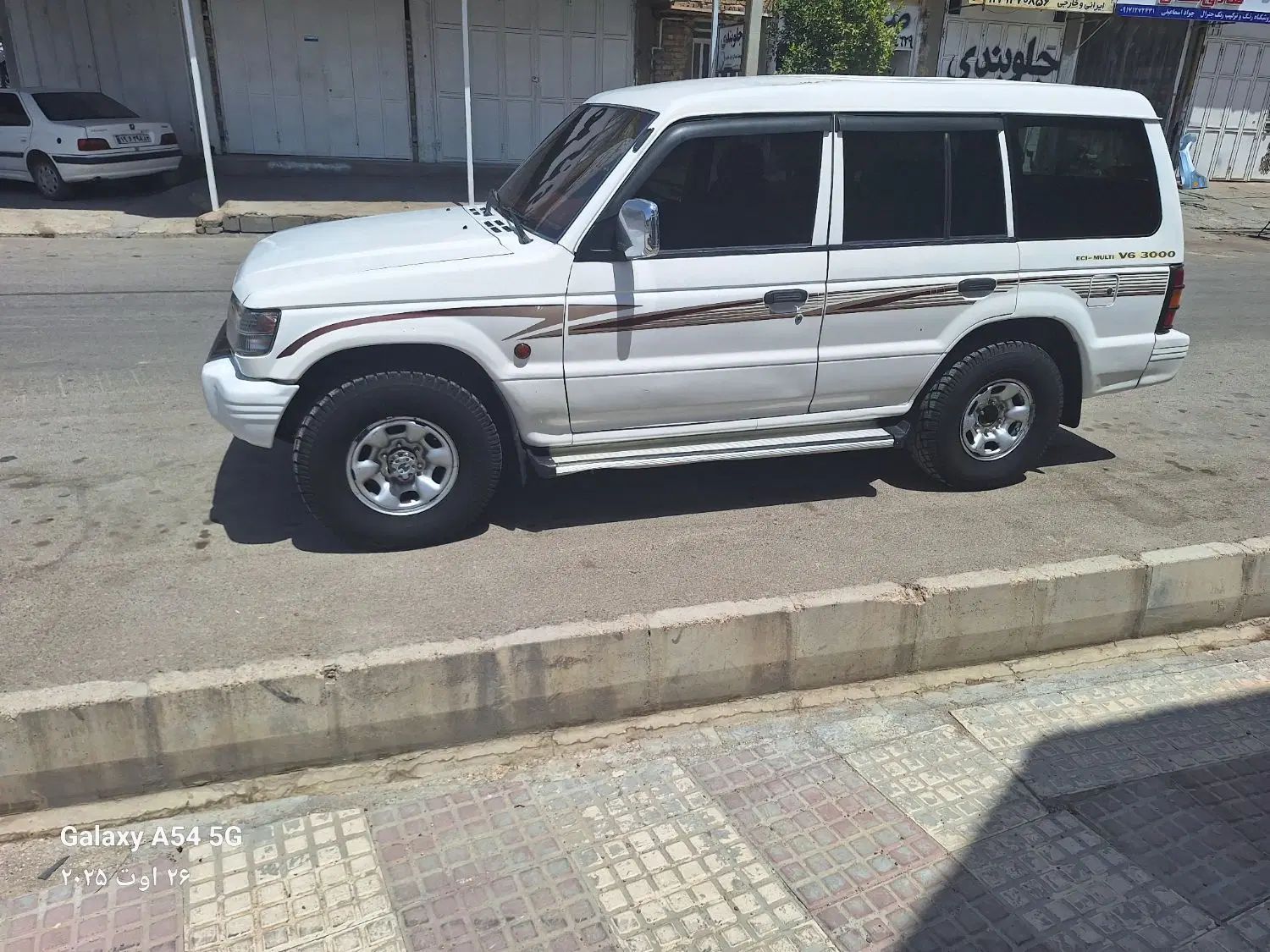 میتسوبیشی پاجرو چهار درب ۶ سیلندر - 2000