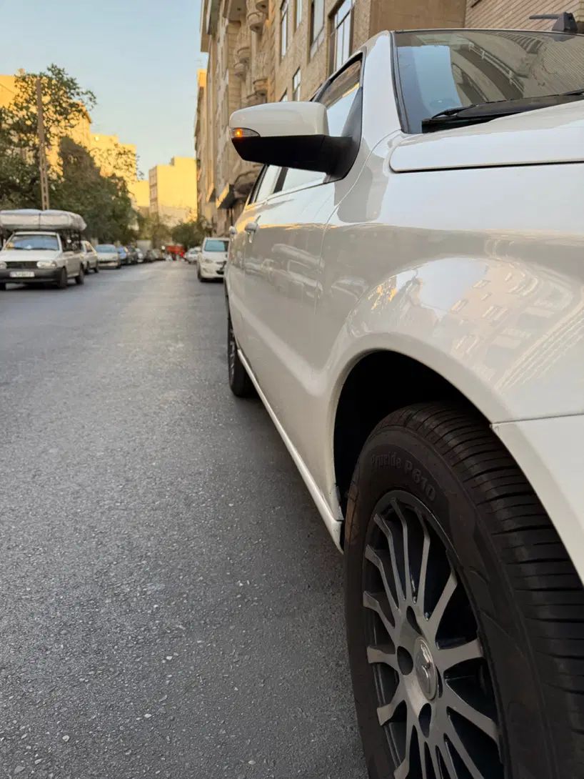 دنا پلاس ۵ دنده EF7 - 1400