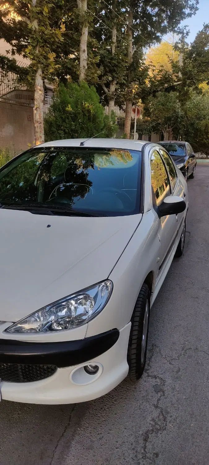 پژو ۲۰۶ صندوق دار v8 - 1389