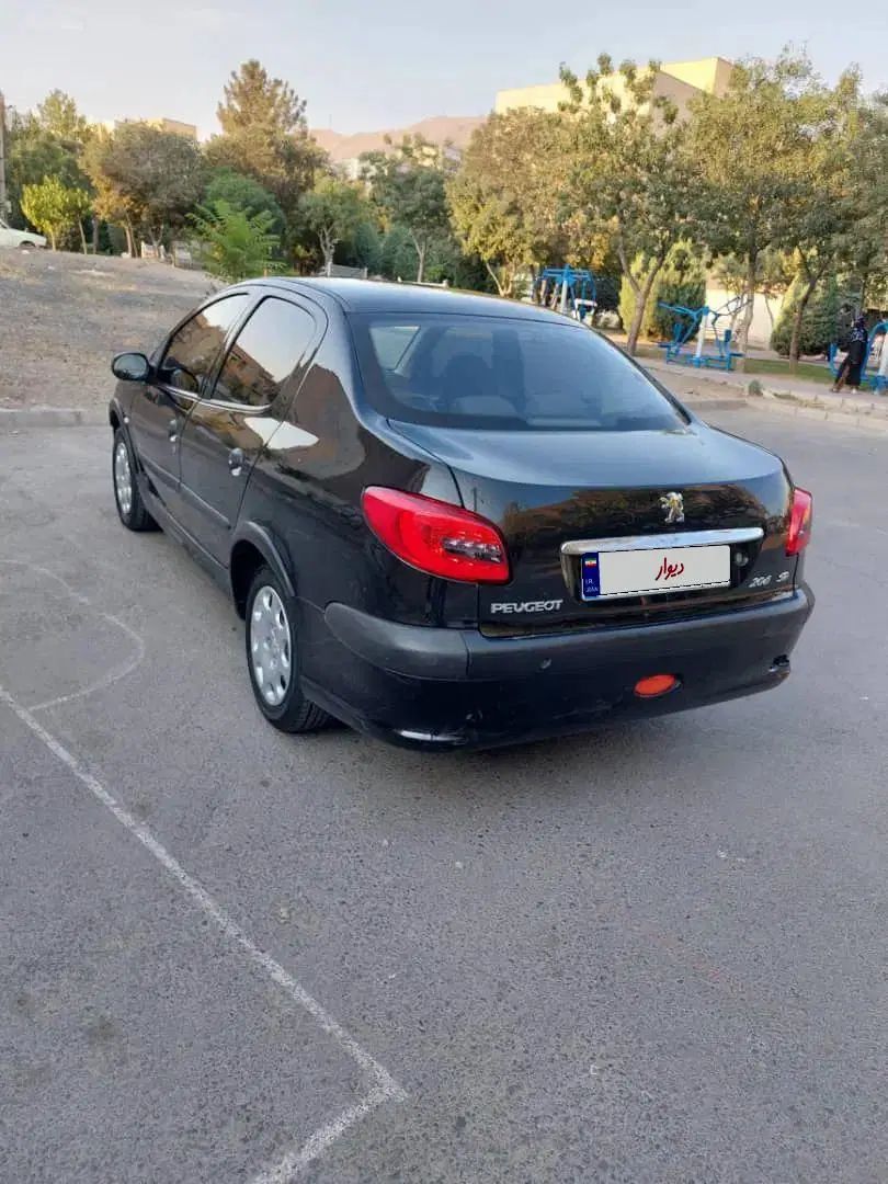 پژو ۲۰۶ صندوق دار v8 - 1395