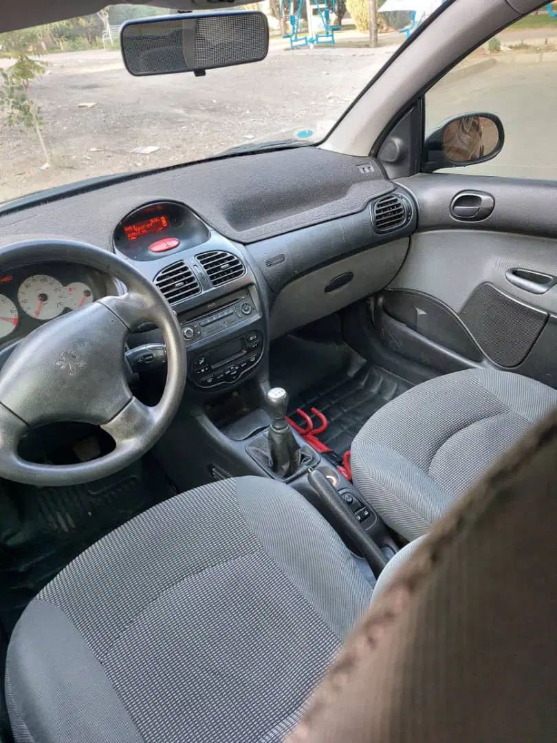 پژو ۲۰۶ صندوق دار v8 - 1395