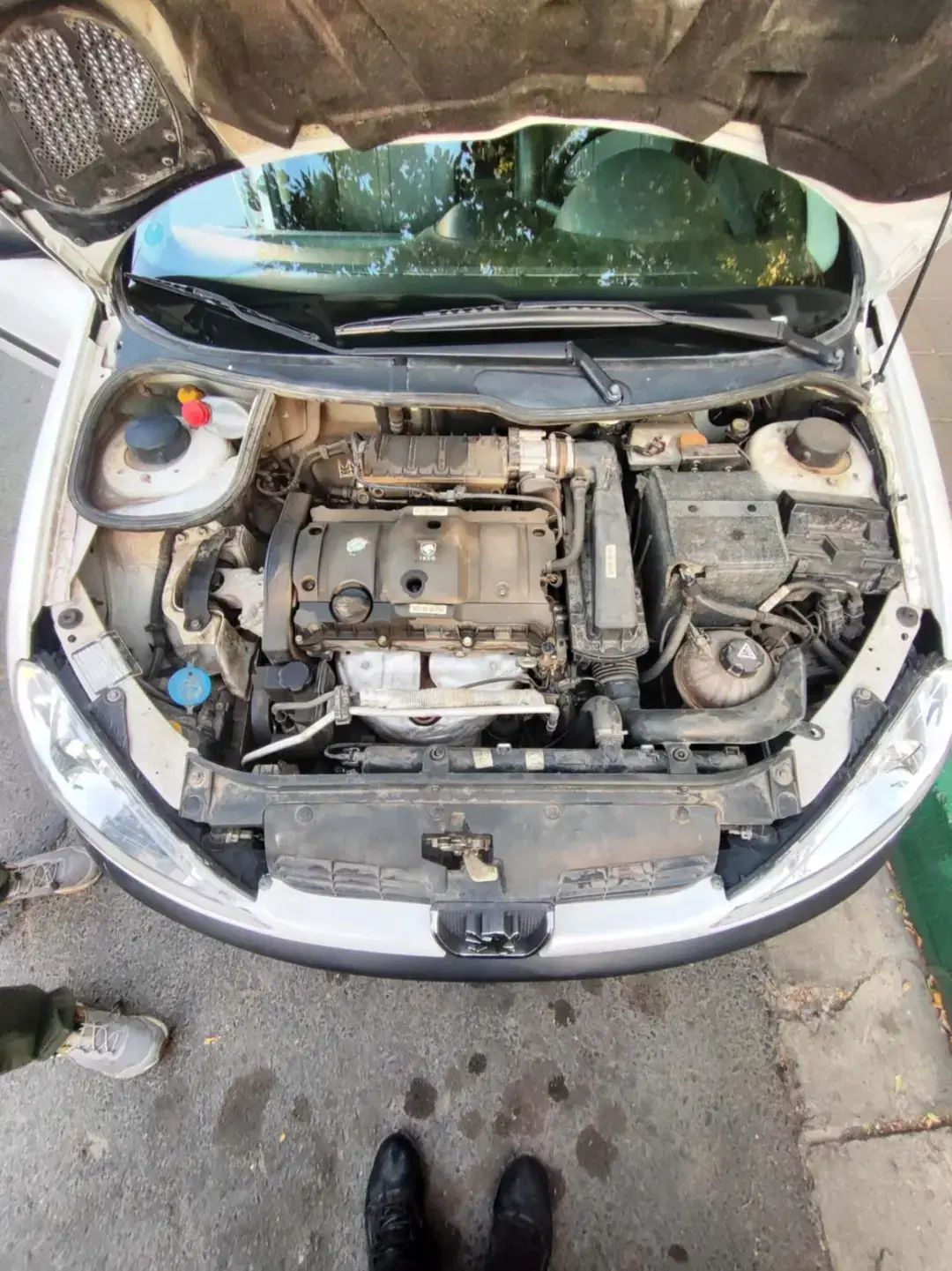 پژو ۲۰۶ صندوق دار v8 - 1397